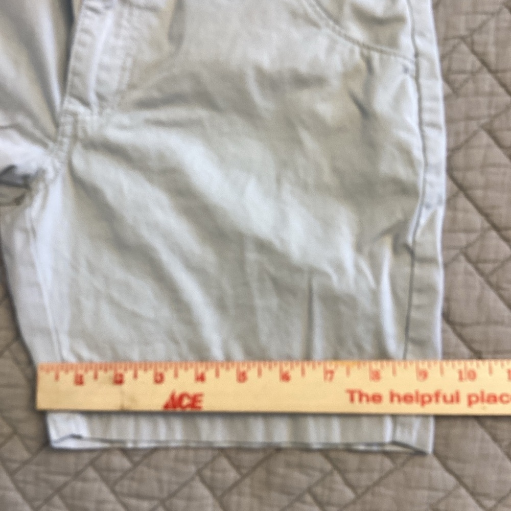 Columbia Light Grey PFG Women's Shorts Sz 4 - Picture 10 of 10